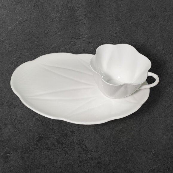 Shelley Regency Dainty White Snack Set Fine Bone China 9 in Oval Plate Flat Cup
